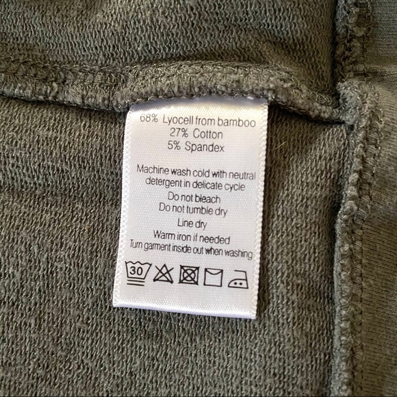 SOLD! 💚Alo Yoga Zip-Up Jacket - Picture 5 of 7